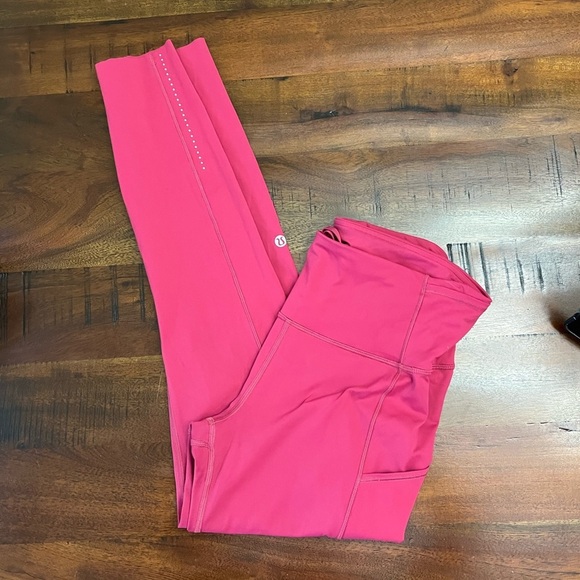 Lululemon Fast & Free 7/8 Tight II *Nulux 25" size 8 - Picture 1 of 3